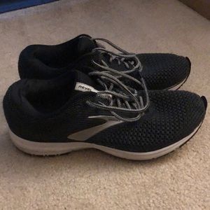 revel 2 brooks mens